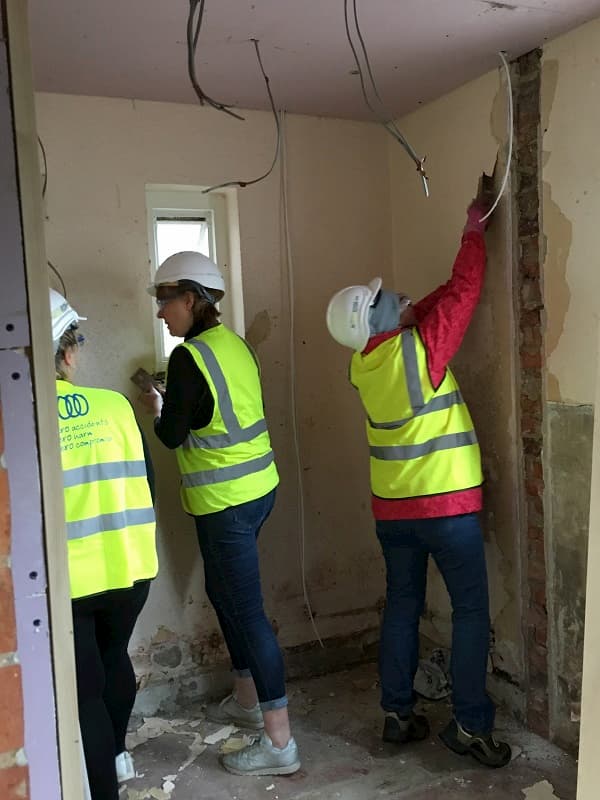 Wallpaper stripping in the ladies loo