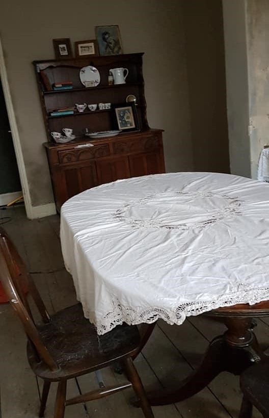 Dining room table