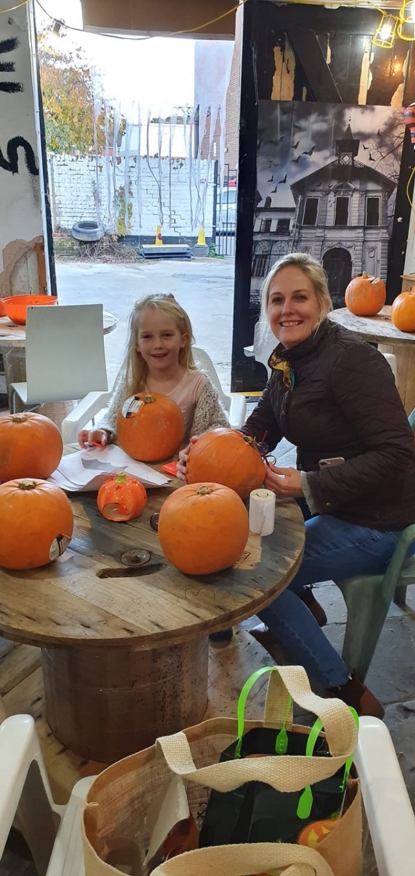 Family enjoying carving