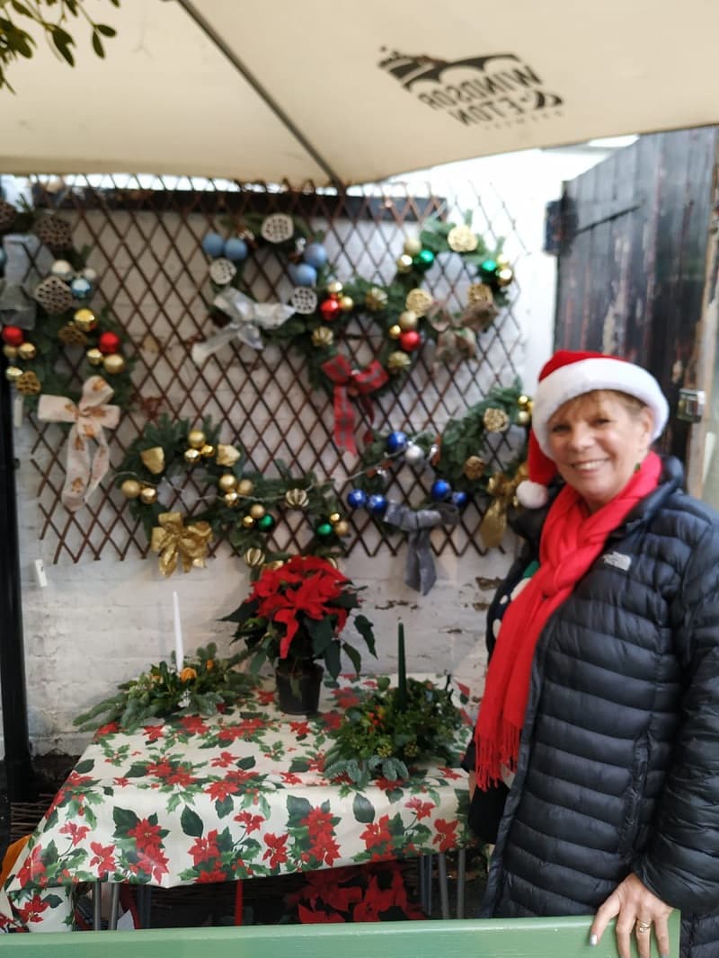 Stall selling Christmass wreaths