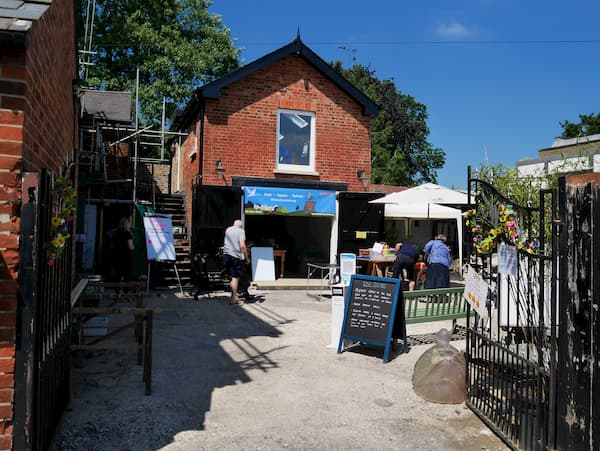 The Swan Courtyard getting busy