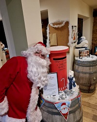Santa visiting the Swan during December 2021