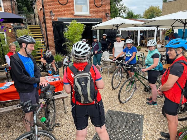 Pre-ride briefing from the WCH Guide