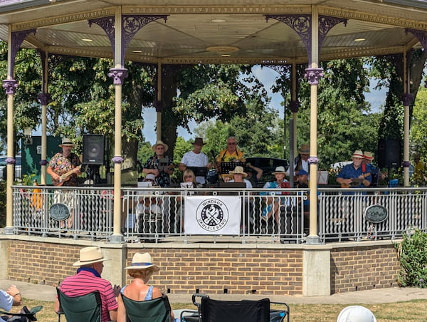 Windsor Ukulelel at the bandstand in Alexandra Gardens