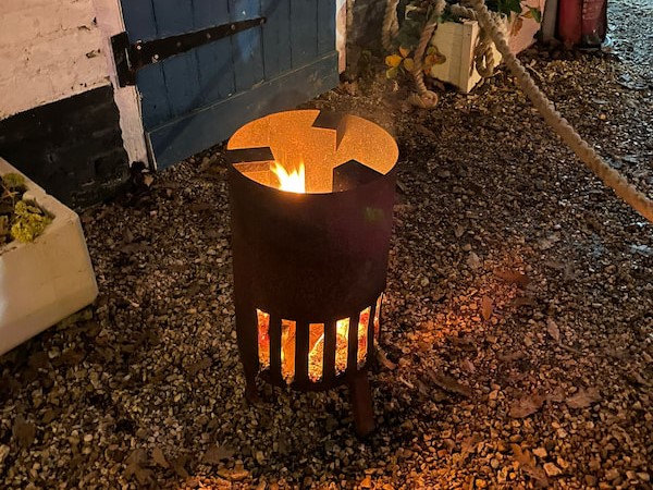 Brazier for the young hearted to keep warm