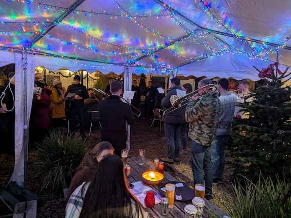 Spectacular lights under the canopy