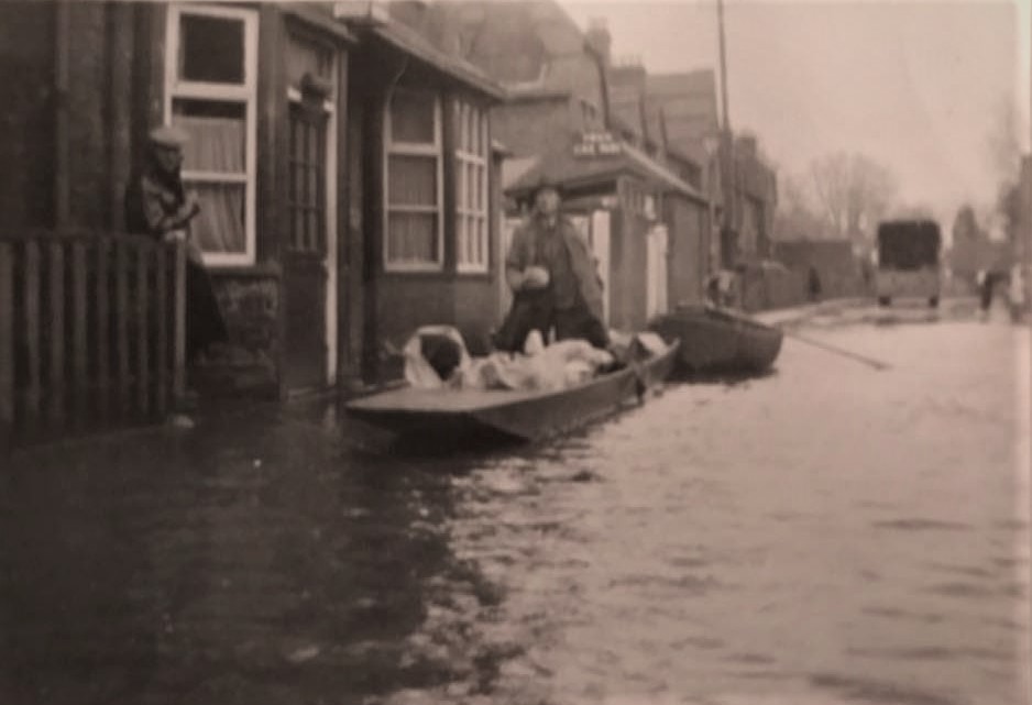 The Swan during the 1947 floods