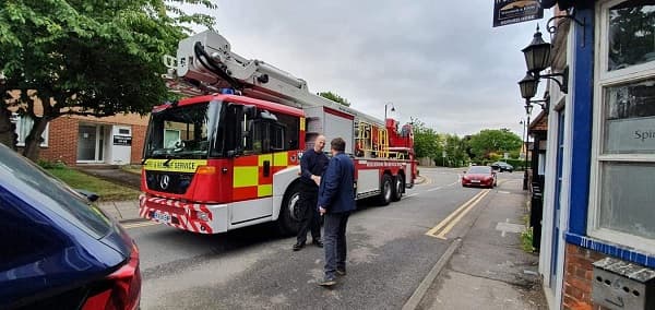 Full fire engine with extendable ladder