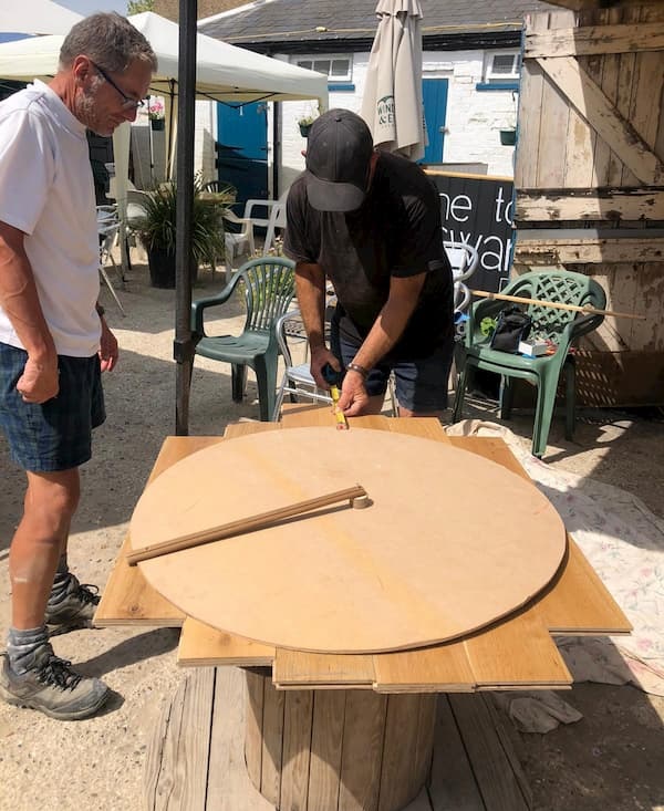 Making the new bobbin table top